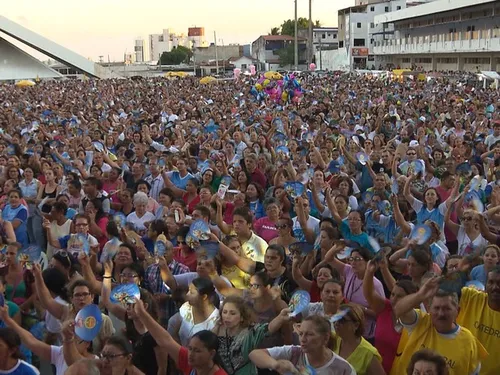 
				
					Procissão e missa campal devem reunir 20 mil fiéis na festa da padroeira de CG
				
				