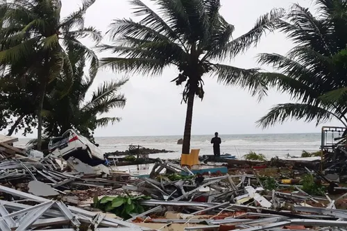 
				
					Itamaraty diz que não há registro de vítimas brasileiras em tsunami da Indonésia
				
				