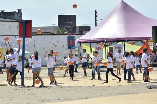 
				
					Caravana do Esporte e das Artes atende 3 mil alunos da rede municipal de João Pessoa
				
				