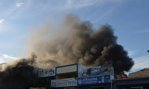 
                                        
                                            Incêndio causa destruição de lojas em município do Sertão
                                        
                                        