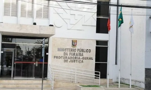 
                                        
                                            MPs fazem, na Paraíba, ato público contra 'PEC da vingança'
                                        
                                        