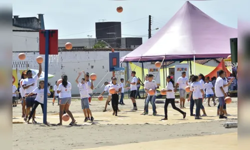 
				
					Caravana do Esporte e das Artes atende 3 mil alunos da rede municipal de João Pessoa
				
				