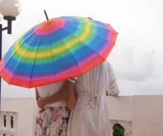 Mais de 30 casais LGBTQI+ participam de casamento coletivo em JP