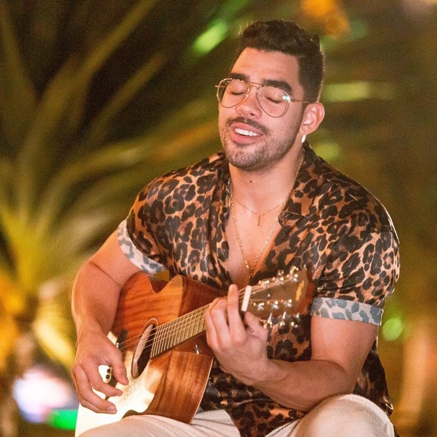 
				
					Banda de Gabriel Diniz vai homenagear cantor durante show em Campina Grande
				
				