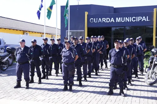 
				
					Guardas municipais poderão ter regras de aposentadoria de policiais
				
				