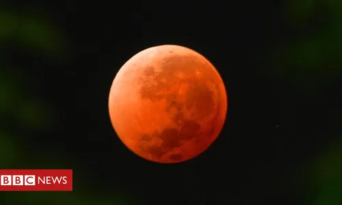 
                                        
                                            Com eclipse total da lua, 'superlua de sangue' ficará visível neste domingo
                                        
                                        