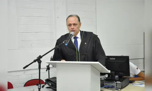 
				
					Ricardo Barros toma posse no cargo de defensor público-geral da Paraíba
				
				