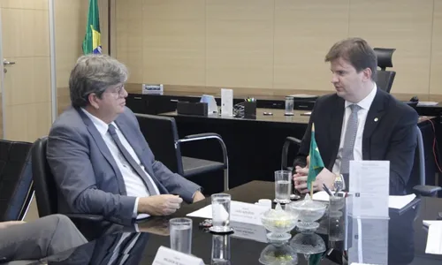 
                                        
                                            João discute 3º eixo da Transposição com ministro do Desenvolvimento Regional
                                        
                                        