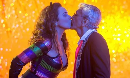 
                                        
                                            'Proibido o Carnaval': Daniela Mercury e Caetano Veloso lançam parceria
                                        
                                        