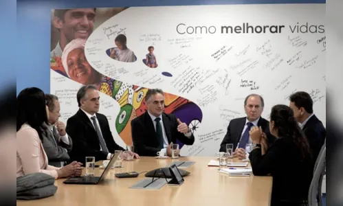 
				
					Cartaxo formaliza contrato de U$ 100 milhões com o BID e agenda 'Missão Arranque'
				
				