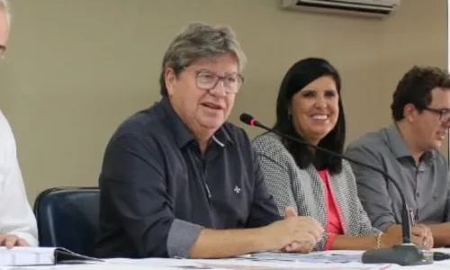 
                                        
                                            'Cabe ao governo continuar fazendo dever de casa', diz João sobre relação com Bolsonaro
                                        
                                        