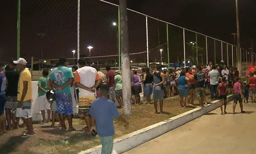 
                                        
                                            Três jovens são mortos a tiros e um fica ferido em praça de Santa Rita
                                        
                                        