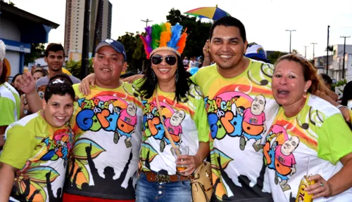 
				
					Foliões do Ferro e Fuzarca do Gordo agitam pré-carnaval em Campina Grande
				
				