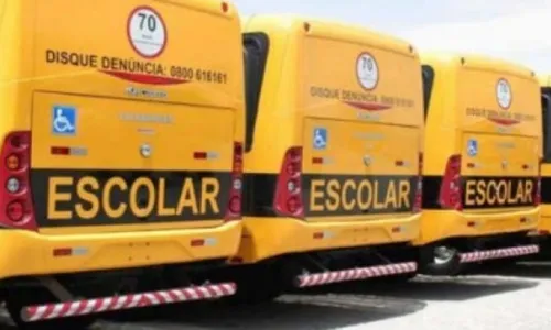 
                                        
                                            ‘Esquema’ pagou R$ 11 milhões a empresa de fachada para transportar estudantes
                                        
                                        