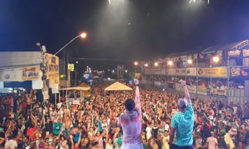 
                                        
                                            Carnaval de Cajazeiras valoriza músicos do Sertão da Paraíba
                                        
                                        