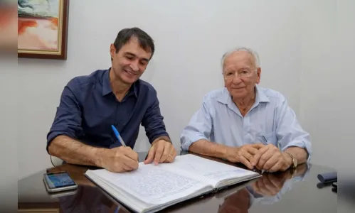 
				
					Romero anuncia licença e Enivaldo vai assumir prefeitura de Campina Grande
				
				