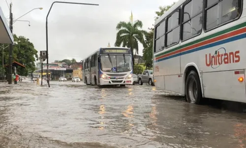 
                                        
                                            João Pessoa registra quase 500 milímetros de chuvas em quatro dias
                                        
                                        