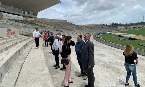 
                                        
                                            Arquibancada do Almeidão é interditada após acidente com torcedor
                                        
                                        