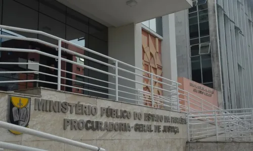 
                                        
                                            MPPB aponta irregularidades estruturais em cadeias públicas da Paraíba
                                        
                                        