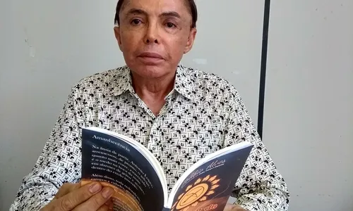 
                                        
                                            Quem é o escritor Políbio Alves
                                        
                                        