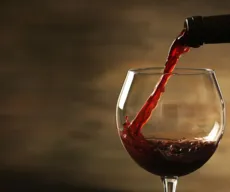 Procon encontra variação de quase R$ 65 em preços de vinho, em João Pessoa