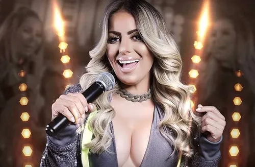 
				
					Walkyria Santos abre programação de lives do São João 2021 de Campina Grande
				
				