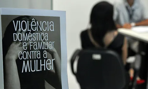 
                                        
                                            'Ronda Maria da Penha' faz média de 2,5 atendimentos por dia a vítimas de violência doméstica
                                        
                                        