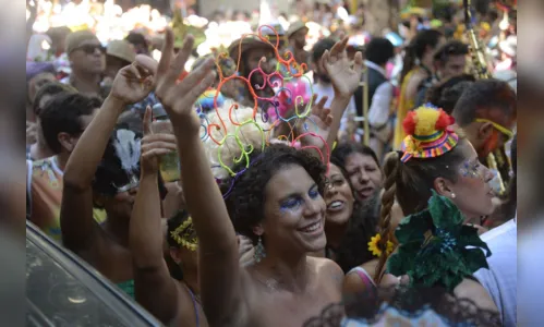 
				
					Veja dicas para curtir o Carnaval de forma saudável e segura
				
				