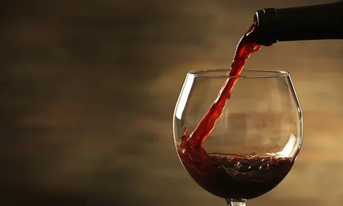 
                                        
                                            Procon encontra variação de quase R$ 65 em preços de vinho, em João Pessoa
                                        
                                        