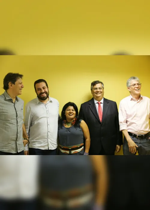 
                                        
                                            Ricardo, Haddad, Boulos, Dino e Sônia se reúnem para discutir oposição a Bolsonaro
                                        
                                        