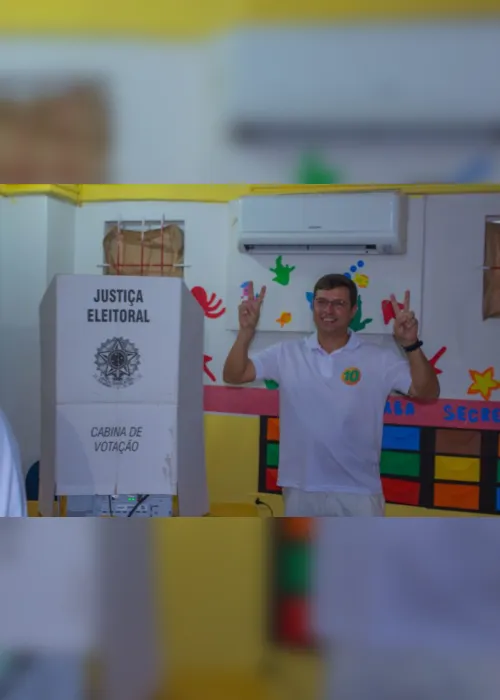 
                                        
                                            Vitor Hugo anuncia voto em Veneziano e Efraim Filho para governo e Senado
                                        
                                        