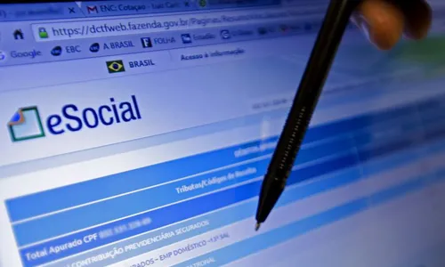 
                                        
                                            Empresa do Simples tem até terça para inscrever empregados no eSocial
                                        
                                        