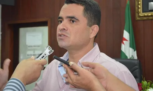 
                                        
                                            TCE-PB imputa débito de R$ 1 milhão a prefeito de Cruz do Espírito Santo
                                        
                                        