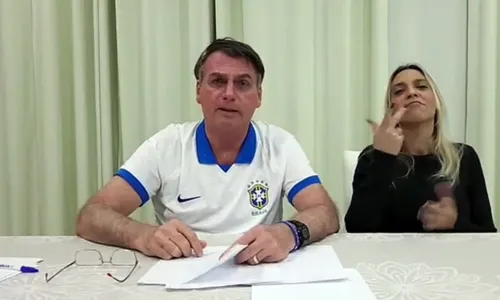 
                                        
                                            Lei Rouanet vai ter teto de R$ 1 milhão por projeto, diz Bolsonaro
                                        
                                        