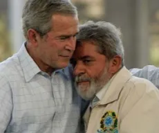 Bolsonaro e Lula e Bush. Quem muito se abaixa, o fundo aparece