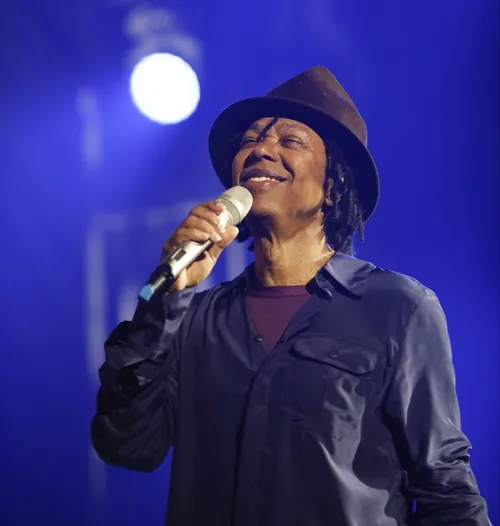 
				
					Djavan faz show em JP com repertório que inclui singles 'Solitude' e 'Cedo ou Tarde'
				
				