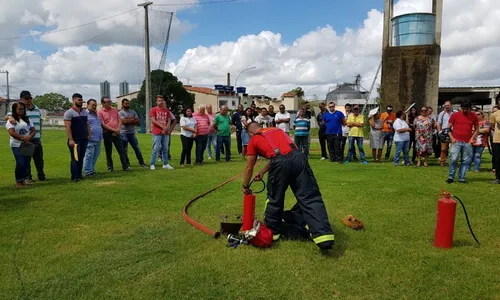 
                                        
                                            Corpo de Bombeiros promove treinamento para comerciantes no Parque do Povo
                                        
                                        