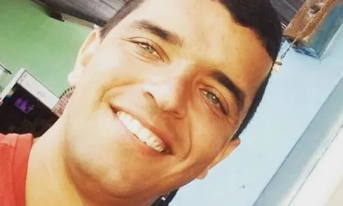 
                                        
                                            Radialista é assassinado dentro de restaurante em Campina Grande
                                        
                                        