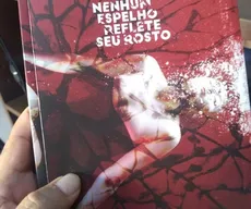 Nenhum Espelho Reflete Seu Rosto