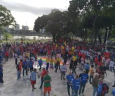 Dia de 'Greve Geral' termina em João Pessoa com manifestação na Lagoa