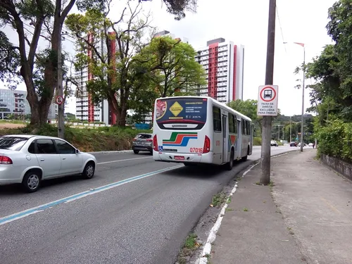 
				
					Faixa exclusiva para ônibus estão liberadas para veículos comuns em João Pessoa
				
				