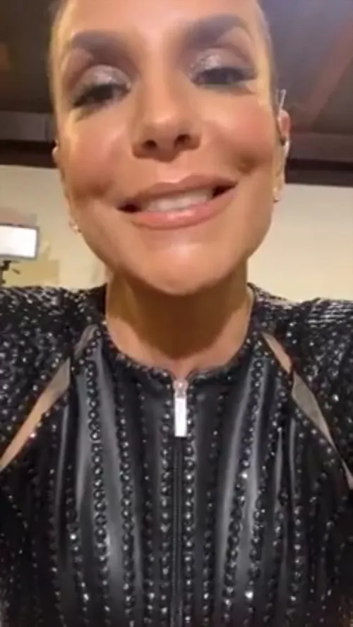 
				
					Ivete Sangalo usa redes sociais para justificar ausência no São João de CG
				
				