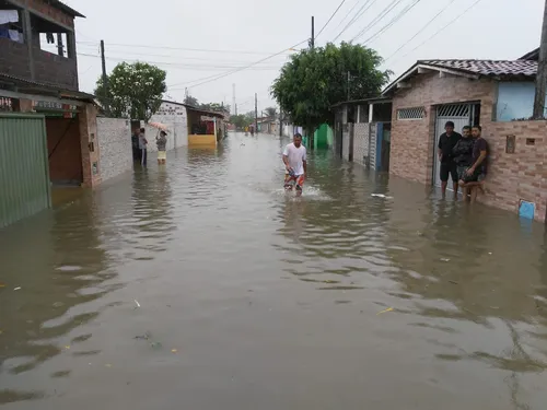 
				
					Vinte e quatro cidades da PB estão sob alerta de chuvas acumuladas
				
				