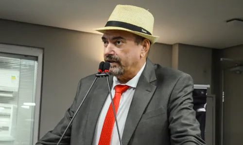 
                                        
                                            Deputado Jeová Campos recebe alta médica após ser internado com hemorragia digestiva
                                        
                                        