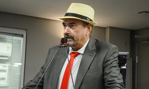 
                                        
                                            Usando notícia fake, deputado defende prisões de Moro e Dallangnol
                                        
                                        