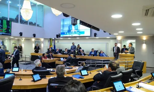 
                                        
                                            Está aberta a "janela partidária" e pelo menos 30% dos deputados estaduais da Paraíba trocarão de legenda
                                        
                                        