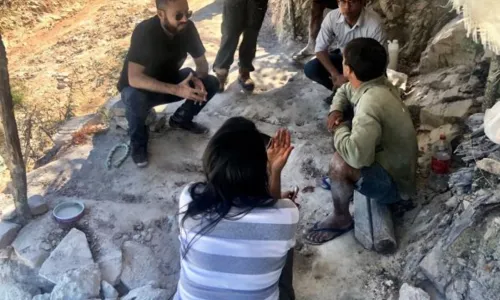 
                                        
                                            Trabalho escravo: doze pessoas são resgatadas de mina no Sertão da Paraíba
                                        
                                        