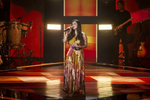 
				
					Maria Kamila se classifica na primeira fase do 'The Voice Brasil'
				
				