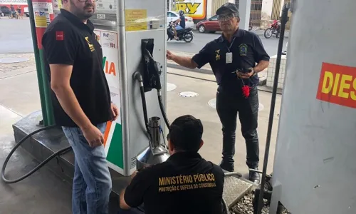 
                                        
                                            Donos de postos de combustível e de supermercado no Sertão da Paraíba são presos
                                        
                                        