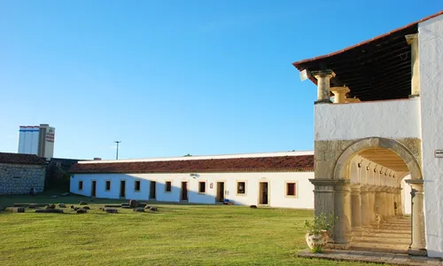 
                                        
                                            Fortaleza de Santa Catarina: patrimônio histórico do Brasil
                                        
                                        